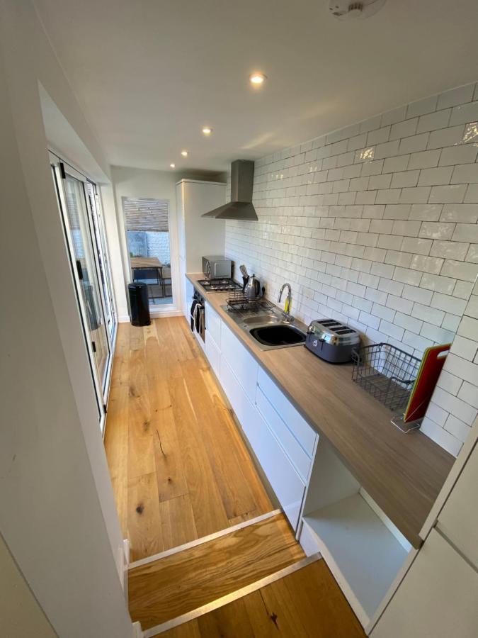 וורטינג Stylish 2 Bedroom Cottage, Close To Town Centre מראה חיצוני תמונה