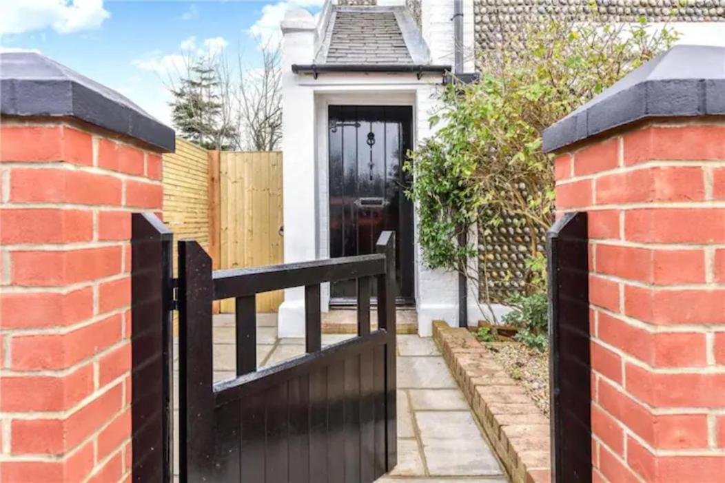 וורטינג Stylish 2 Bedroom Cottage, Close To Town Centre מראה חיצוני תמונה
